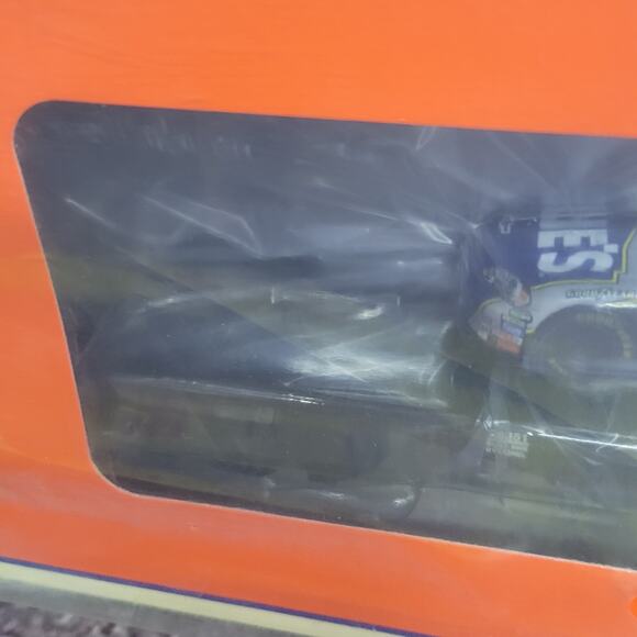 LIONEL JIMMIE JOHNSON FLATCAR WITH STOCK CAR Lowe's  #6-26351  O GAUGE NIB - Picture 3 of 10